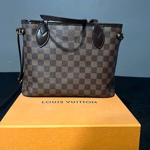 7.5/10 never full pm in good condition comes with box please see pictures